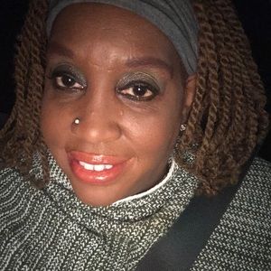 Meet your Posher, Cassandra